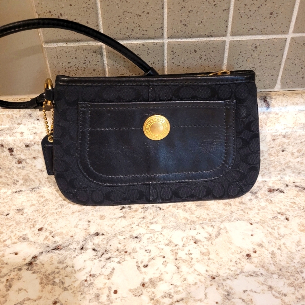 Coach vintage canvas black mini bag back in fashion-wallet